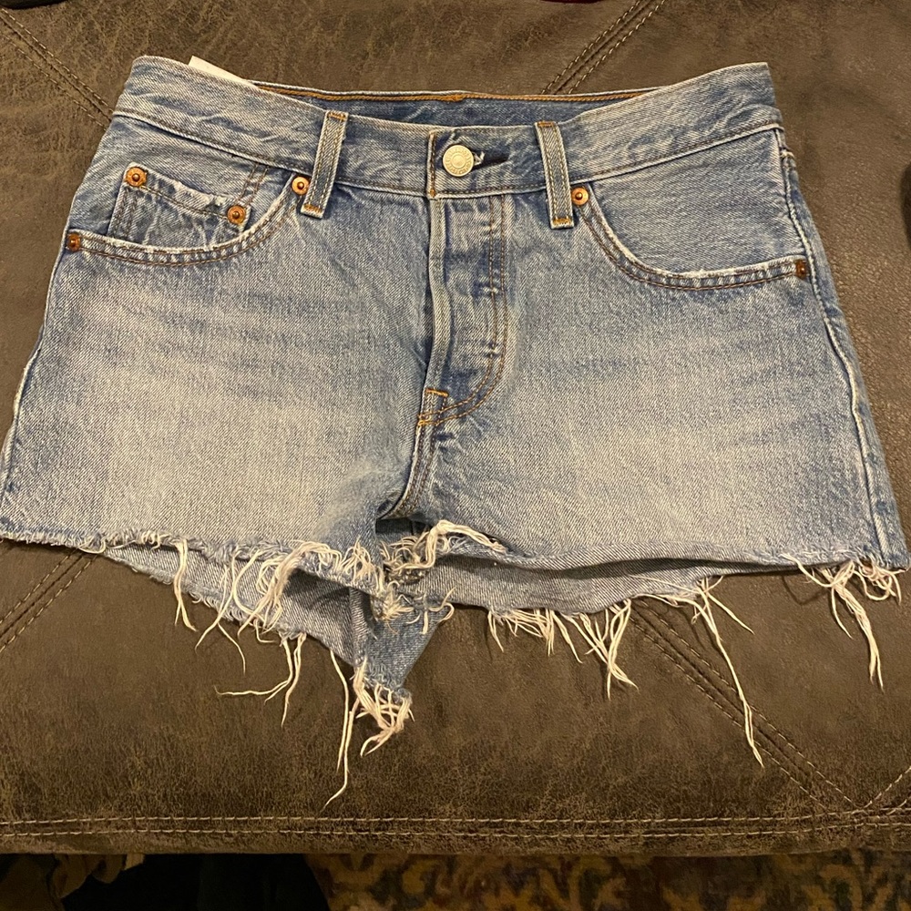 501 Levi shorts size 25